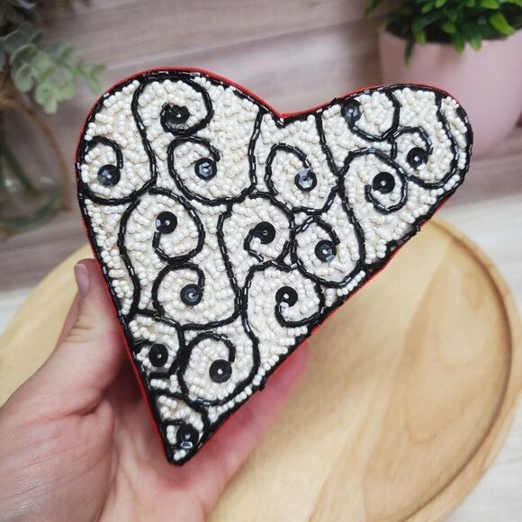 NEW Vintage Katherine Collection Gift Box Beaded Heart Valentine’s Day Med. BOX - Picture 4 of 8